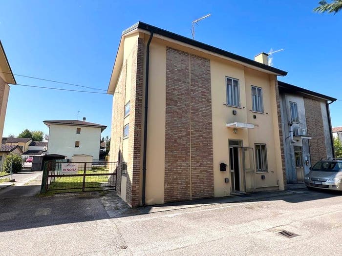 Casa quadrilocale in vendita in Roncoferraro