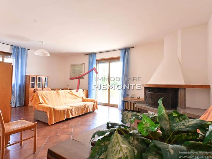 Appartamento trilocale in vendita in Via Novara, Centro, Borgomanero