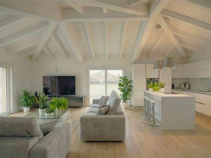Casa con 6 locali in vendita in Vittorio Emanuele Secondo, Centro, Albinea