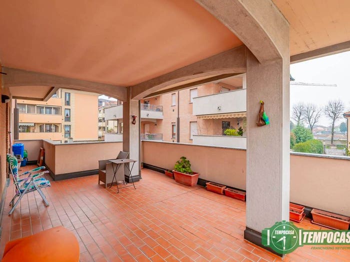 Appartamento trilocale in vendita in Via Cesare Battisti, Melegnano