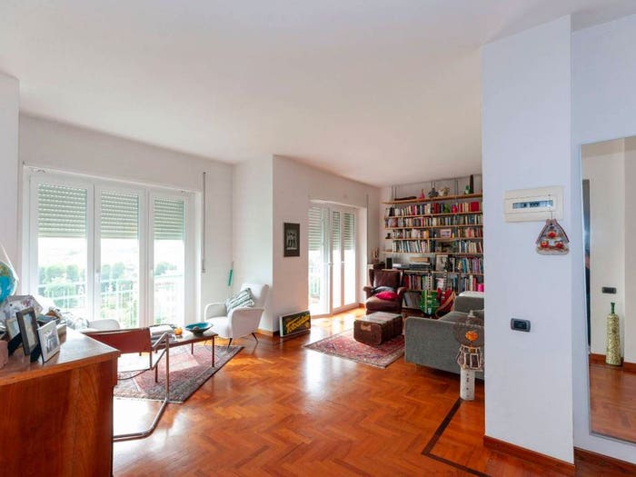 Appartamento con 5 locali in vendita in Via Andrea Palladio, Centro, Lainate