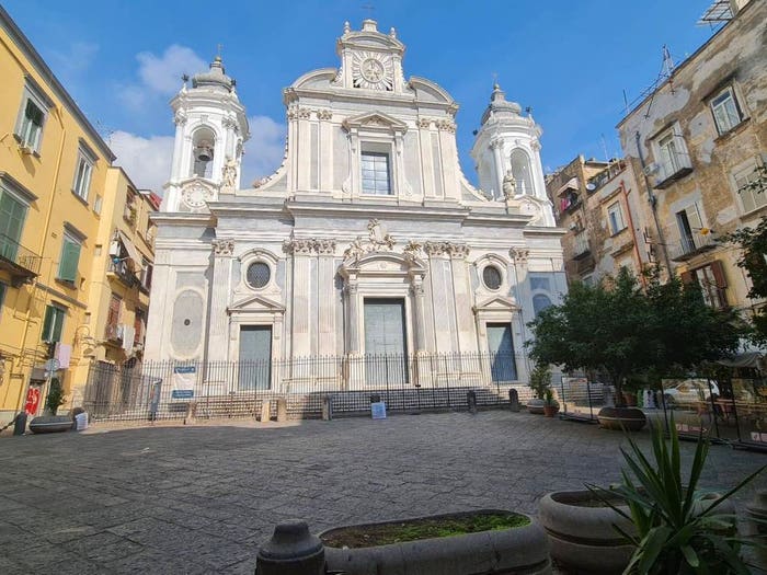 Appartamento quadrilocale in vendita in Vico dei Gerolomini, Centro Storico, Napoli