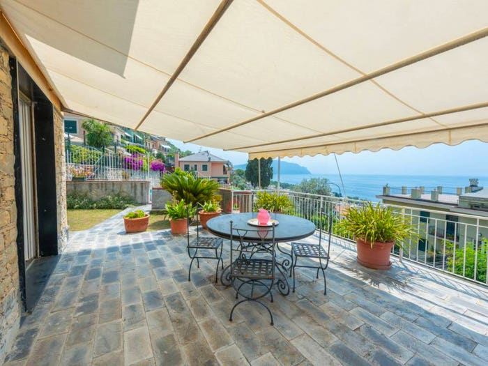Casa con 6 locali in vendita in Via Fratelli Ferrari, Centro, Bogliasco