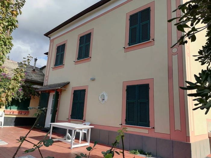Casa con 6 locali in vendita in Lavagna
