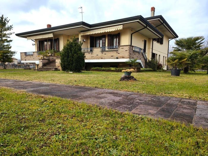 Casa con 6 locali in vendita in Savonarola Ponte Molino, Padova
