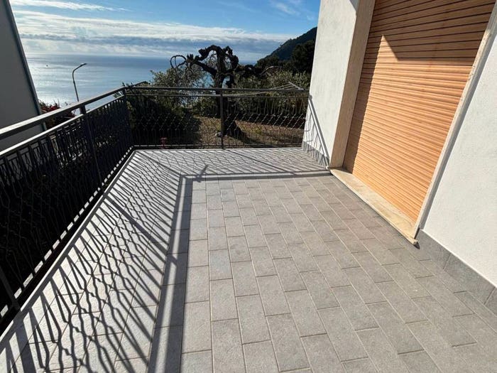 Appartamento bilocale in vendita in Via Castello Romano, Laigueglia