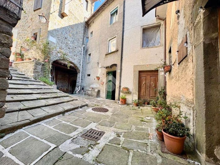 Casa con 6 locali in vendita in Via della Chiesa, San Marcello Piteglio