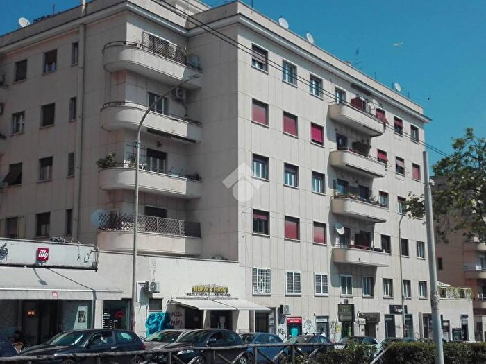 Appartamento trilocale in vendita in Via Circonvallazione Gianicolense, Monteverde Nuovo, Roma