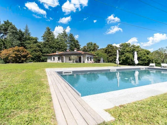 Casa con 6 locali in vendita in Via Trivino, Montano Lucino