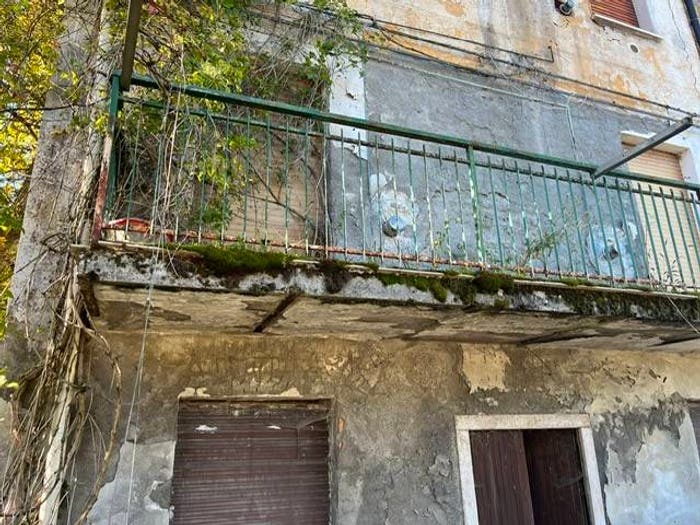 Appartamento trilocale in vendita in Strada Provinciale di Montefiorino, Montefiorino