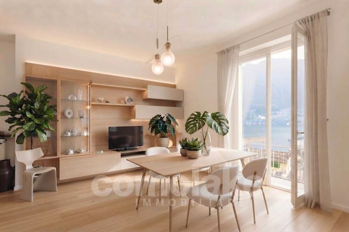 Casa con 5 locali in vendita in Via delle Frazioni, Laglio