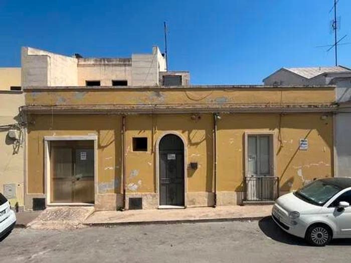 Casa con 6 locali in vendita in Largo Nazario Sauro, Centro, Noto