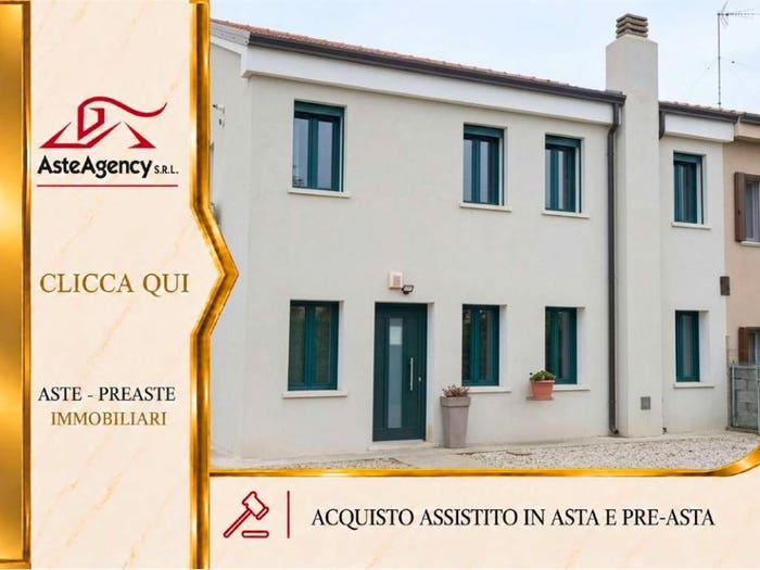Appartamento con 5 locali in vendita in Via santa maura, Crespino