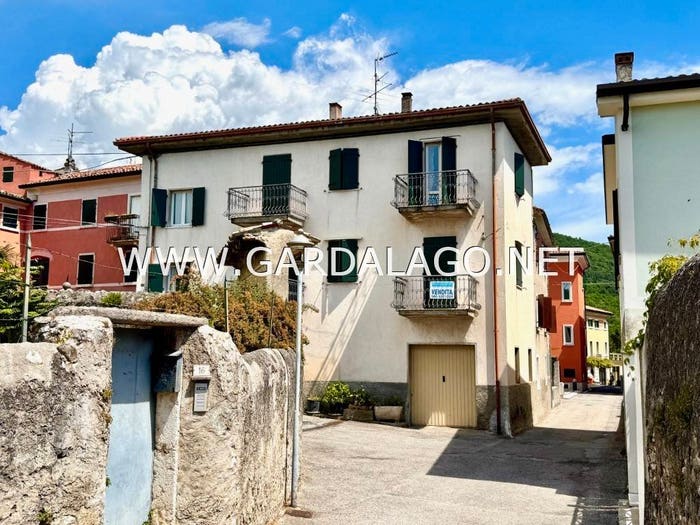 Casa con 6 locali in vendita in Piazza Vittorio Veneto, Castion Veronese, Costermano sul Garda