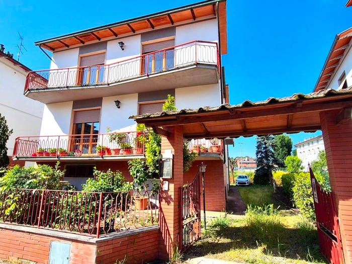 Casa con 6 locali in vendita in Via Metauro, Pestello Ginestra, Montevarchi