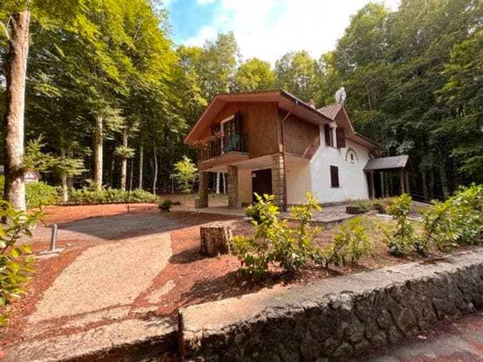 Casa con 5 locali in vendita in Prato Macinaie No Number, Castel del Piano