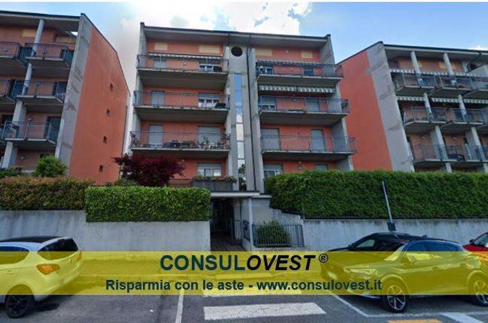 Appartamento trilocale in vendita in Via del Rile, Centro, Casteggio