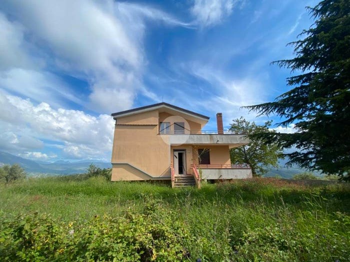 Casa con 5 locali in vendita in Via bosco, Albanella