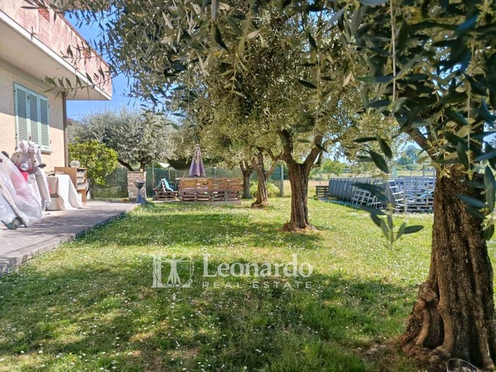 Appartamento quadrilocale in vendita in Via delle minose, Piano di Mommio, Massarosa