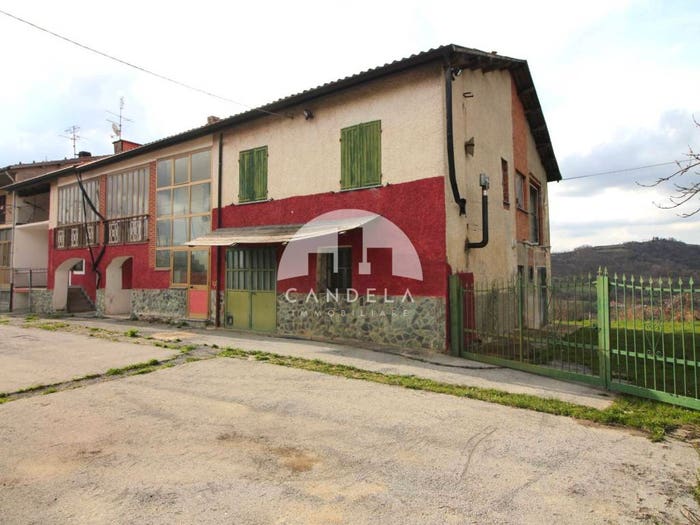 Casa con 6 locali in vendita in Cascine Costabella, Roascio