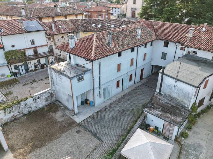 Casa quadrilocale in vendita in Piazza della Chiesa, Zuglianoterenzanocargnacco, Pozzuolo del Friuli