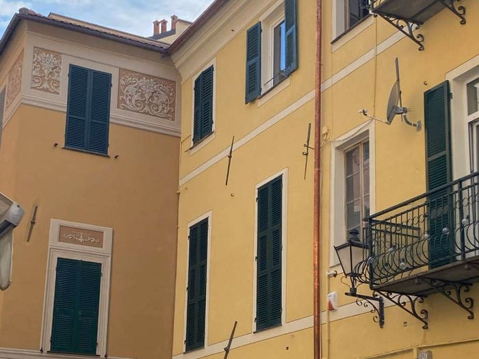 Appartamento trilocale in vendita in Via Antonio Ghilini, Centro, Loano