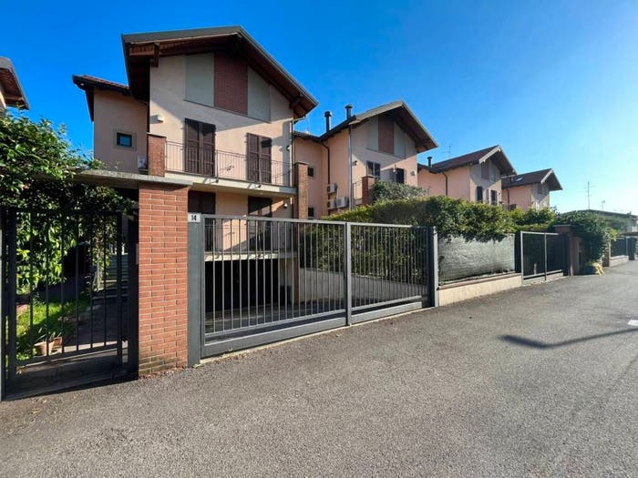 Casa quadrilocale in vendita in Via Caimi, Semicentro Isola, Corbetta