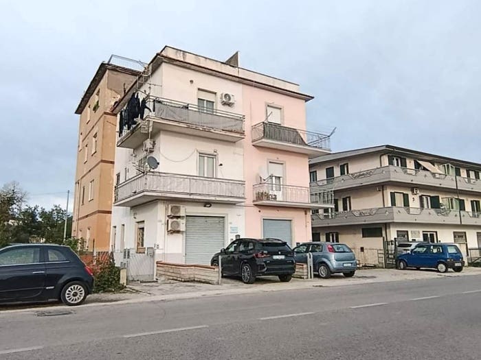 Casa trilocale in vendita in Via Appia, Centro, Minturno