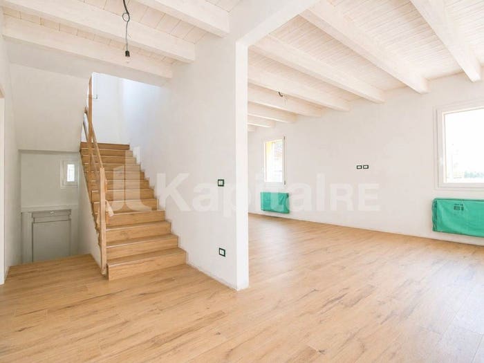 Casa con 6 locali in vendita in Via Marana, Castenaso