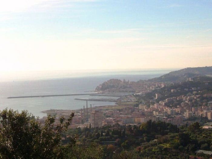Casa quadrilocale in vendita in Oneglia, Imperia