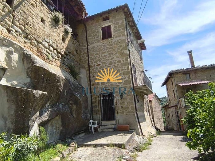 Casa quadrilocale in vendita in CENTRO STORICO TALLACANO, Acquasanta Terme