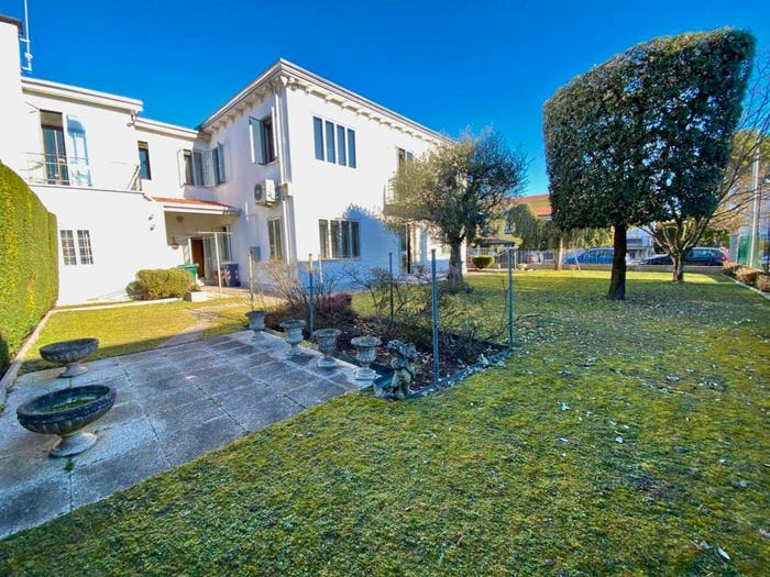 Casa con 6 locali in vendita in Via Vittorio Veneto, Centro, Dolo