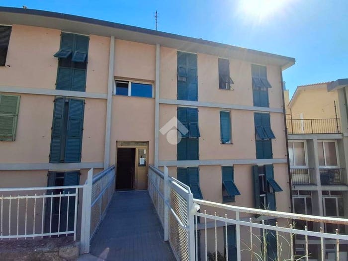 Appartamento trilocale in vendita in Via Gaetano Salvemini, Pra', Genova