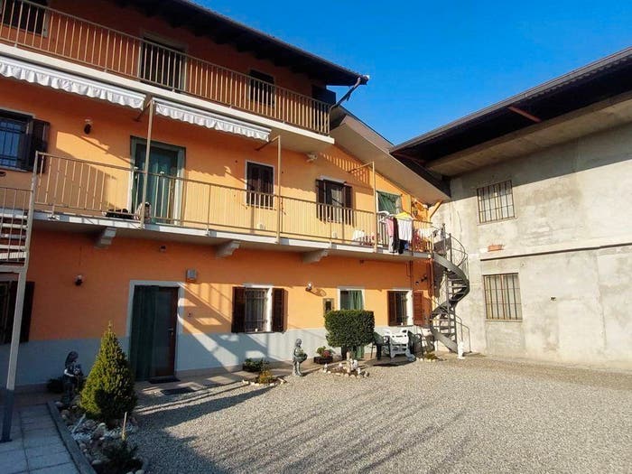 Casa con 6 locali in vendita in Via Cascina Lunghi, GatticoVeruno