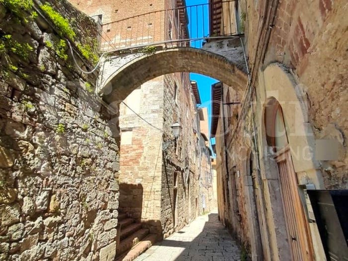Casa con 6 locali in vendita in Colle Bassa Via Gramsci, Colle di Val d'Elsa