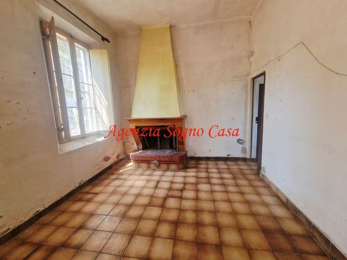 Casa con 6 locali in vendita in Via Lughese, Villafranca, Forlì