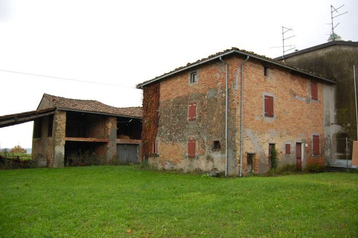Casa con 6 locali in vendita in Località Miano, Medesano