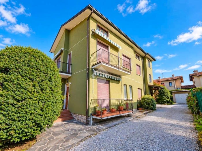 Casa con 5 locali in vendita in Via Don Sirtori, Centro, Arosio