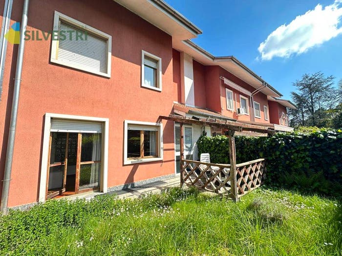 Casa quadrilocale in vendita in Cittadella Villaggio Dalmazia, Novara