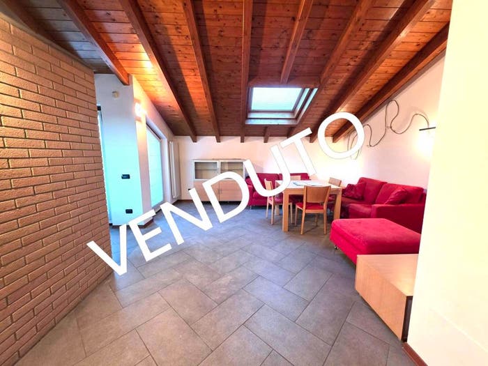 Casa trilocale in vendita in Via Doberdò, San Salvatore, Malnate