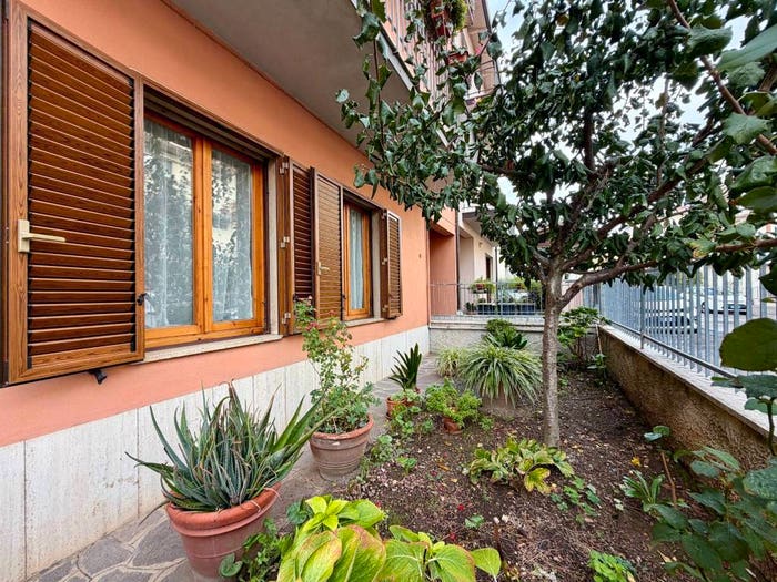 Appartamento quadrilocale in vendita in Via Santorre Santarosa, Chiesanuova, Prato