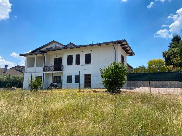 Casa con 6 locali in vendita in Via Pio Dominici, Marsciano