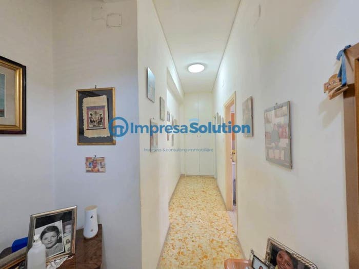 Appartamento trilocale in vendita in Via Diocleziano, Fuorigrotta, Napoli