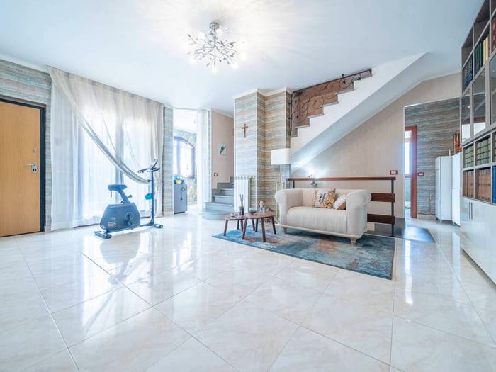 Casa con 5 locali in vendita in Via Itala, Borghesiana, Roma