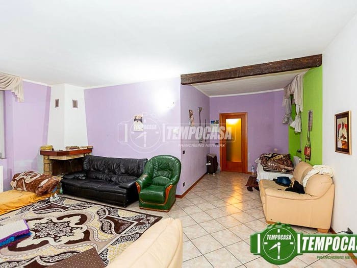 Appartamento trilocale in vendita in Via Battista Mottini, Centro, Romano di Lombardia