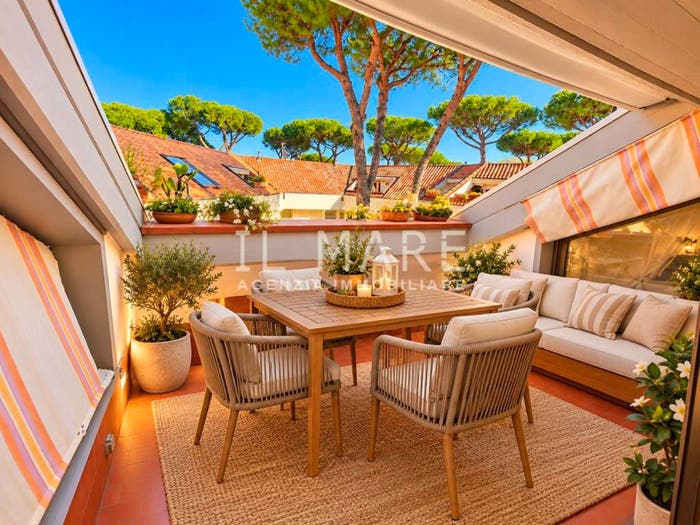 Appartamento trilocale in vendita in Via Pisa, Marina di Massa Centro, Massa