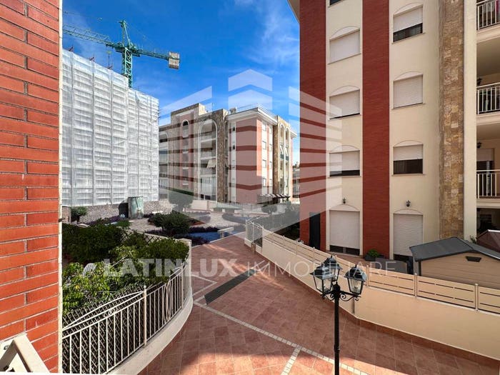 Appartamento con 5 locali in vendita in Q, Latina