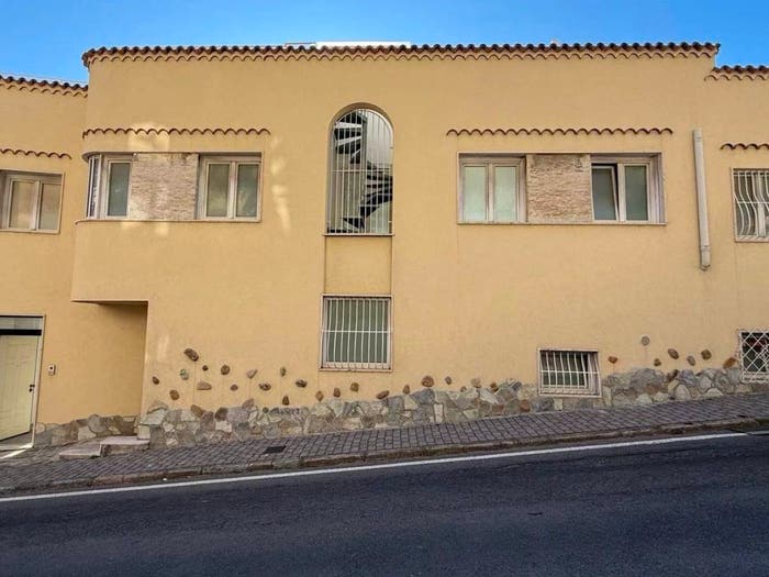 Appartamento trilocale in vendita in Via Charles Garnier, Centro Storico Sant'Ampelio, Bordighera