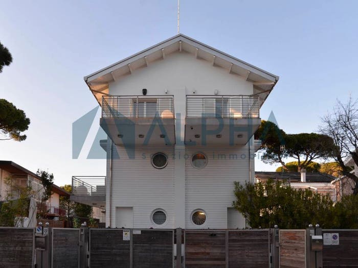 Casa con 6 locali in vendita in Viale Vincenzo Monti, Milano Marittima, Cervia