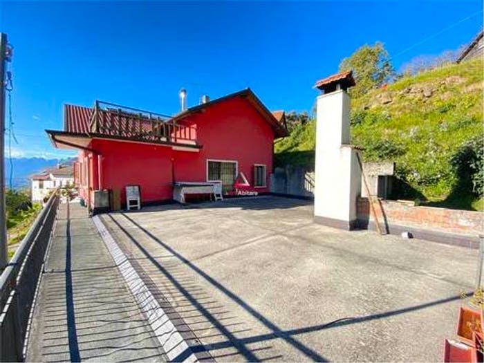 Casa con 6 locali in vendita in Alpago
